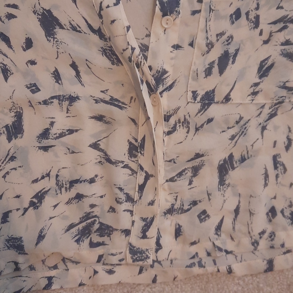 Cropped‎ blouse - Picture 3 of 5